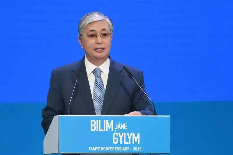 Необходимо принять комплексные меры по улучшению качества образования - Президент РК