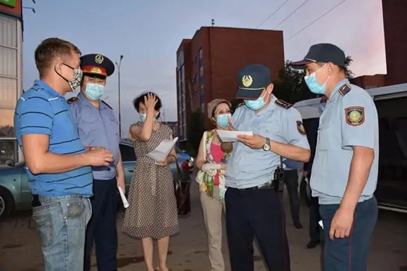 Свадьбу в зоне отдыха во время карантина устроили актюбинцы