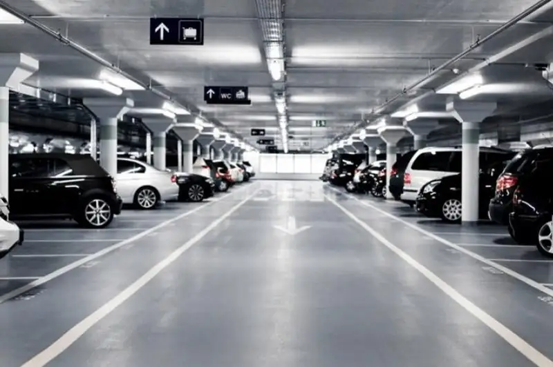 Запрет въезда авто на газе в закрытые стоянки: названы штрафы за нарушение правил