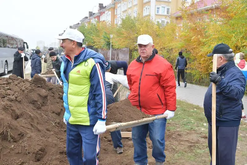 Более 130 саженцев высадили мажилисмены в Нур-Султане