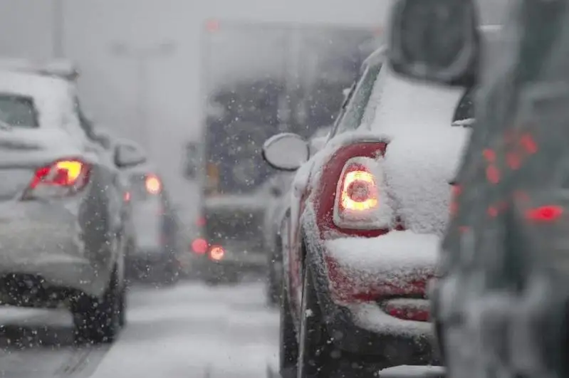 Несколько дорог закрыли из-за метели в Алматинской области