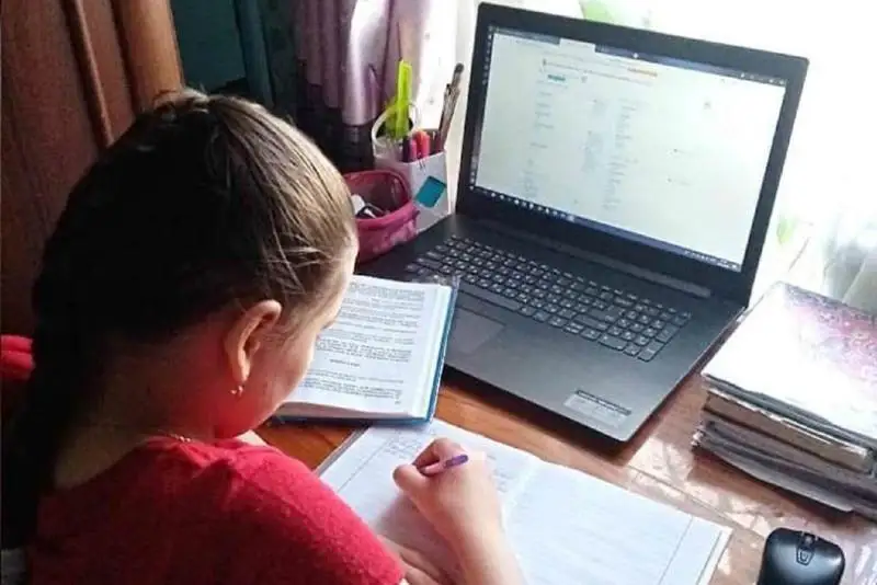 Около 43 тысяч ноутбуков предоставят школьникам Туркестанской области