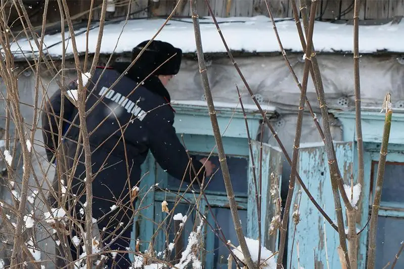 Оставленных без присмотра и закрытых на ключ детей обнаружили полицейские СКО