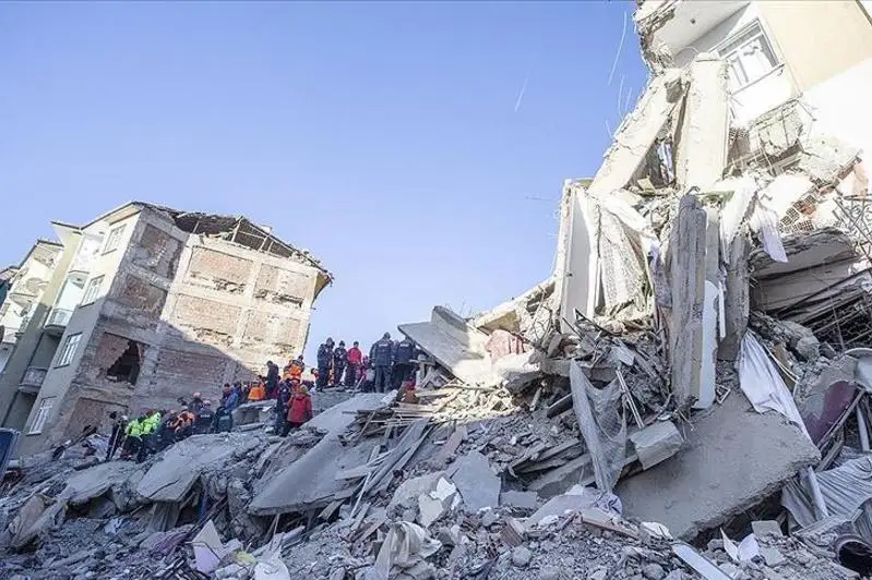 Число погибших при землетрясении в  Турции достигло 21