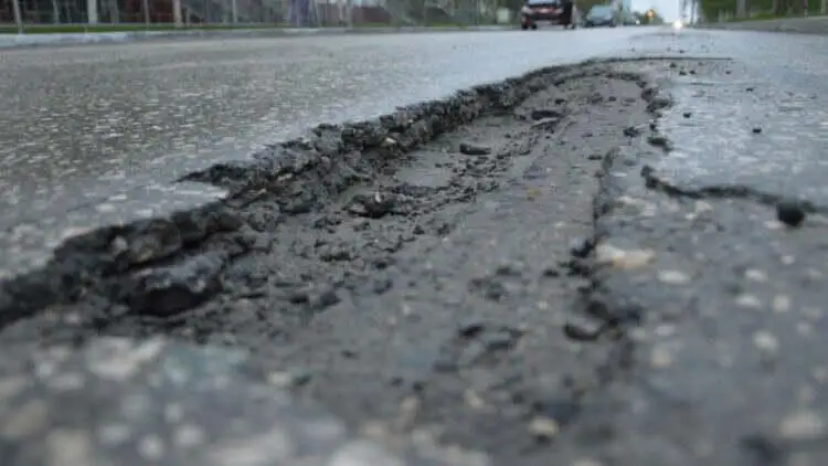 За несогласованный ремонт оштрафовали дорожных строителей в  Жамбылской области