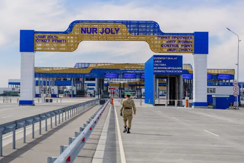 Автомобильные пункты пропуска на казахстанско-китайской границе не будут работать 21-23 января