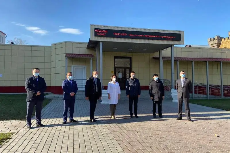 Алексей Цой посетил ряд медицинских объектов и изучил эпидситуацию в ВКО