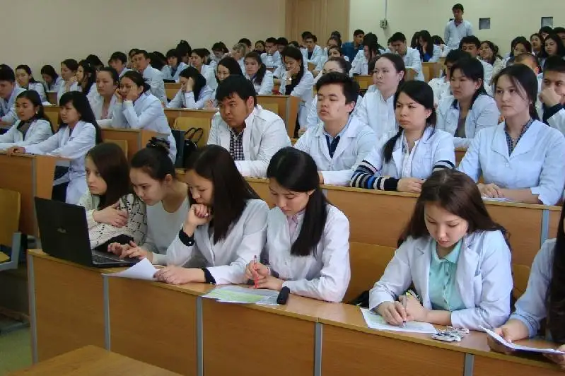 Сенатор раскритиковал систему обучения в медколледжах страны