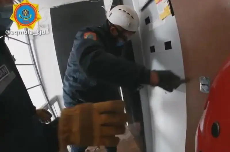 Запертую дома 71-летнюю пенсионерку спасли в Акмолинской области