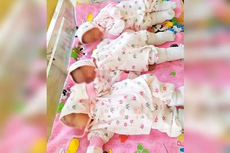 После рождения тройню подключили к аппарату искусственной вентиляции легких в Шымкенте