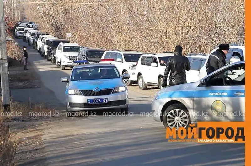 Кортеж из 60 джипов: в Уральске мужчина отпраздновал развод