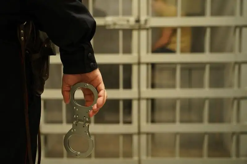 Полиция Алматы задержала работников кладбища, завышавших цену за погребение