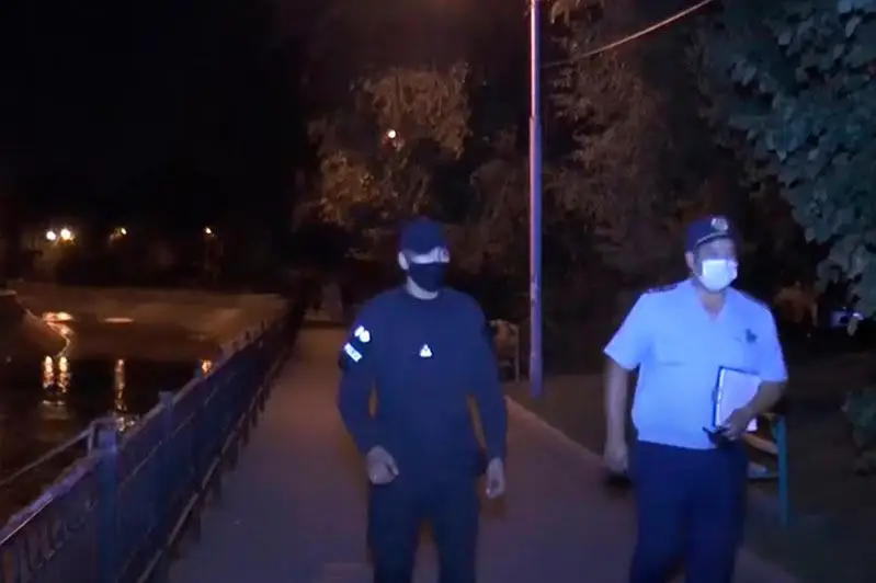 Подросток оступился и упал в реку в Алматы