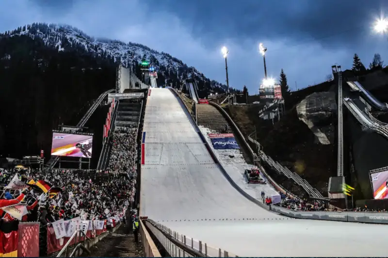 Турне четырех трамплинов в Оберстдорфе впервые пройдет без зрителей