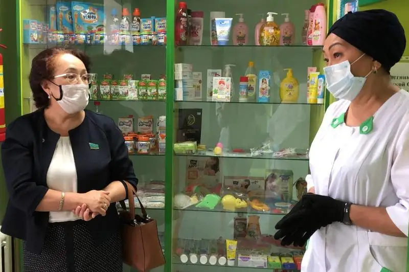 Сенатор Сауле Айтпаева посетила учреждения здравоохранения и образования в Акмолинской области