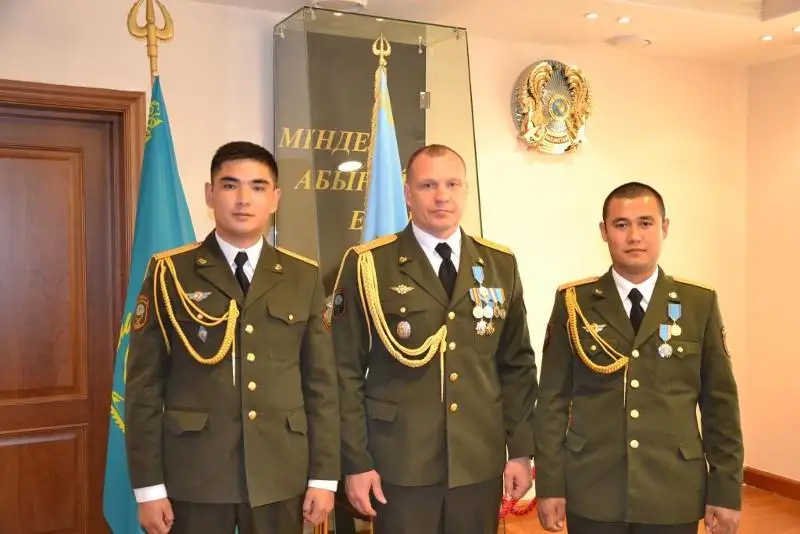 Пожарных наградили в честь Дня Защитника Отечества