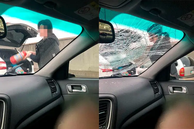 Женщина разгромила машину на дороге в Алматы