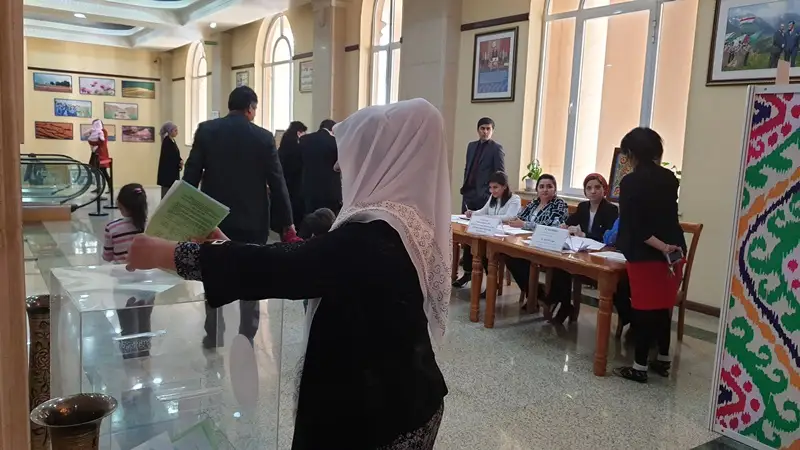 Казахстанские наблюдатели отметили высокий уровень организации парламентских выборов в Таджикистане