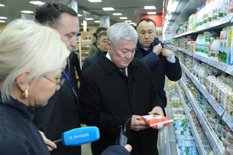 Бердибек Сапарбаев ознакомился с ценами на продукты в Костанае