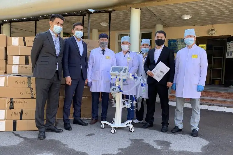 Фонд Нурсултана Назарбаева доставил аппараты ИВЛ в больницы Алматинской области