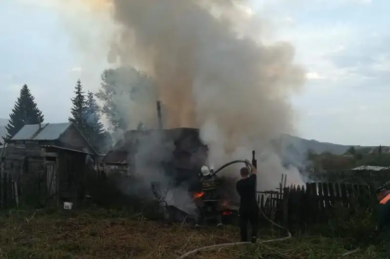 Газбаллон взорвался в ВКО, один человек пострадал