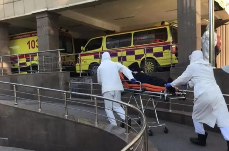 Алматинские врачи спасли пациента с 96-процентным поражением легких