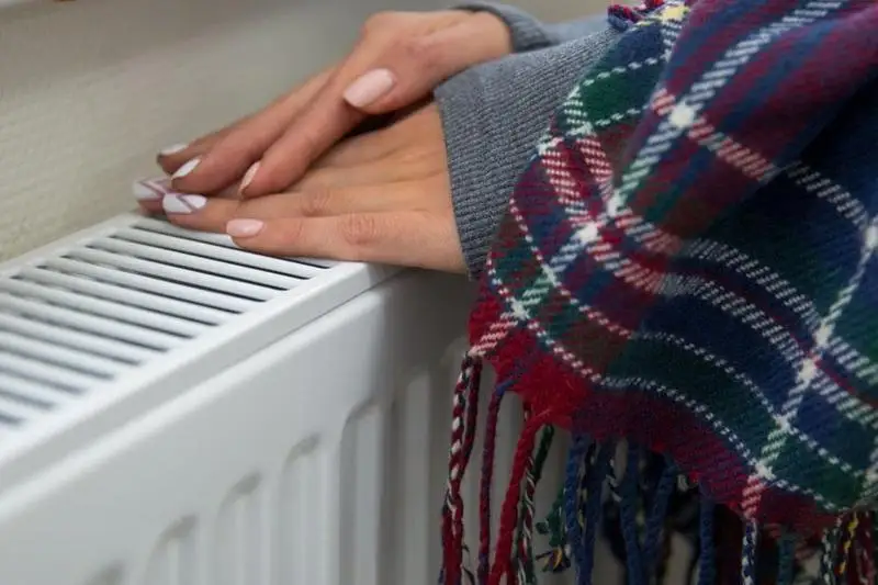 Подачу тепла в ряд зданий отключили в Алматы: названа причина