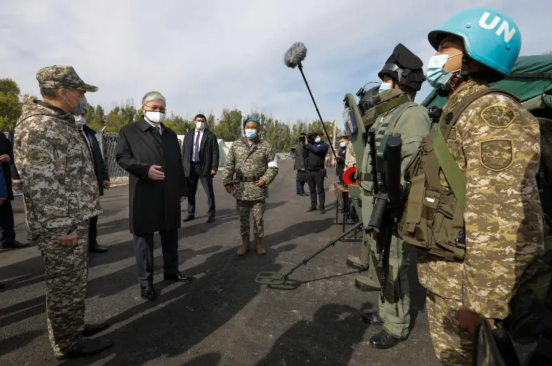 Казахстанская армия унаследовала славу и боевые традиции отважных батыров Великой степи - Президент РК