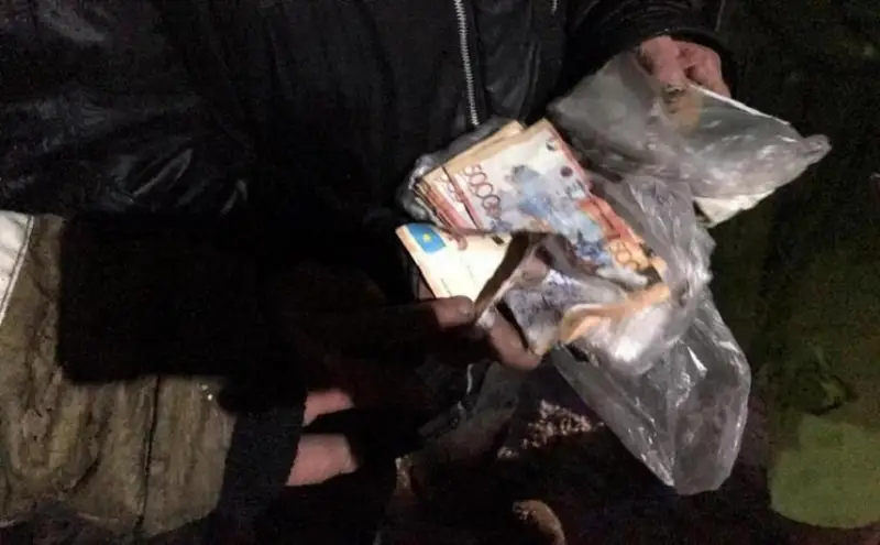 Один миллион тенге спасли при пожаре огнеборцы в Риддере