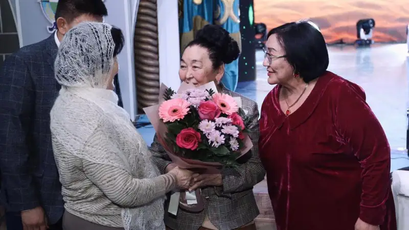 В Атырау продолжаются чествования Абиша Кекилбаева