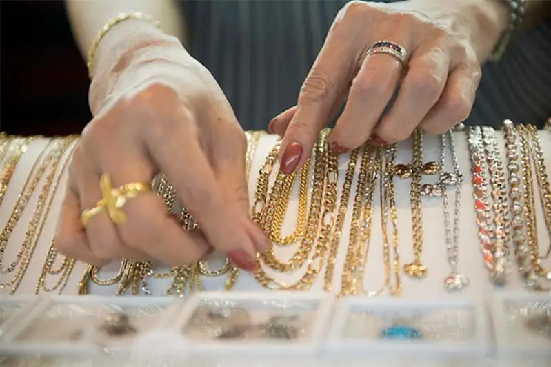 5 млн тенге недосчитались два ломбарда в Павлодаре