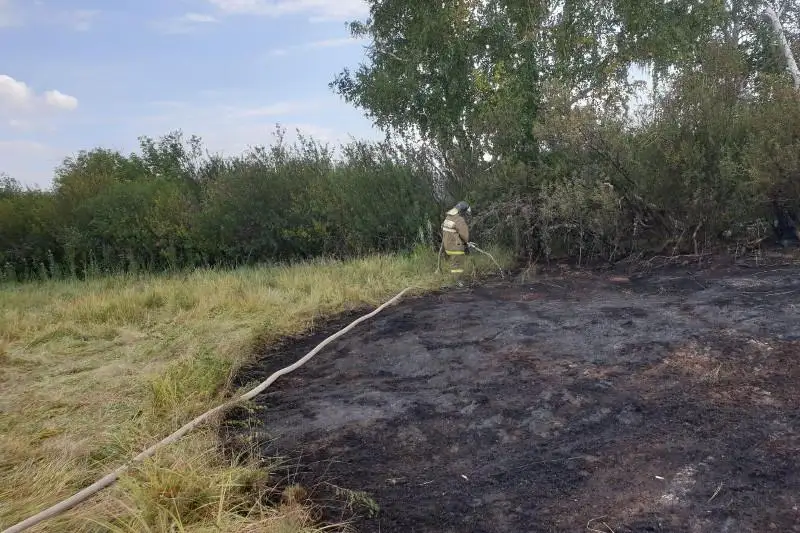 Двое суток тушили пожар в Акмолинской области