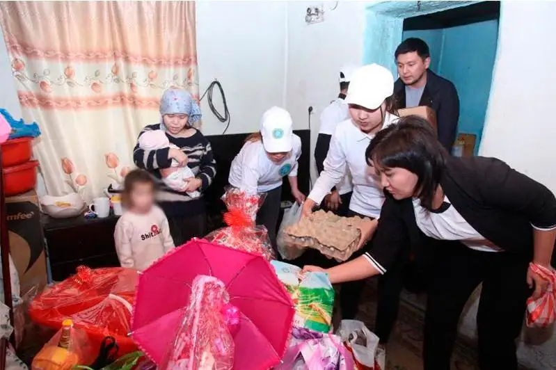 Жамбылские волонтеры провели обряд «Қырқынан шығару»