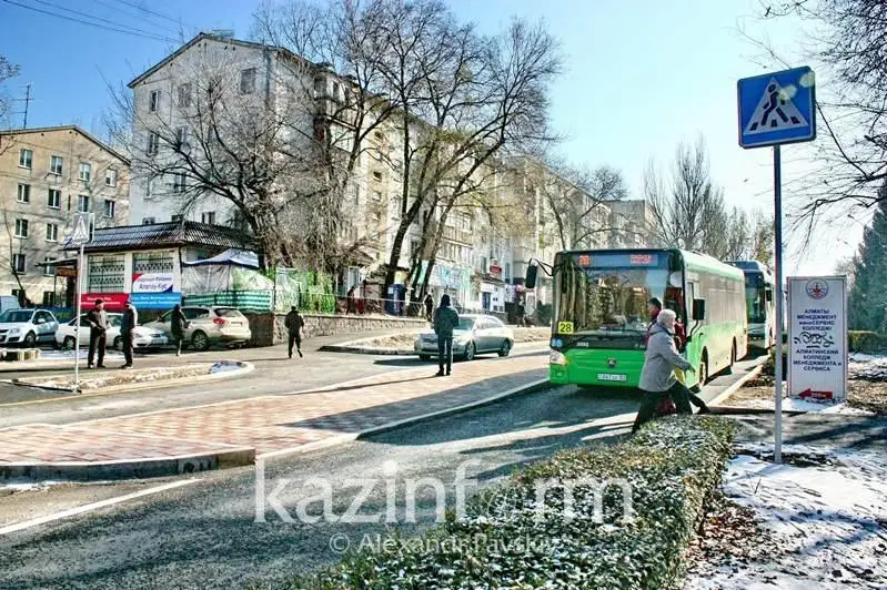 Общественный транспорт в Алматы теперь будет ходить до 21-00