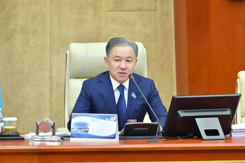 Нурлан Нигматулин: Дефицит железнодорожных билетов – важный вопрос для каждого казахстанца