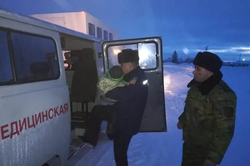На спасательной технике вывозили из заснеженного села заболевшего малыша в СКО