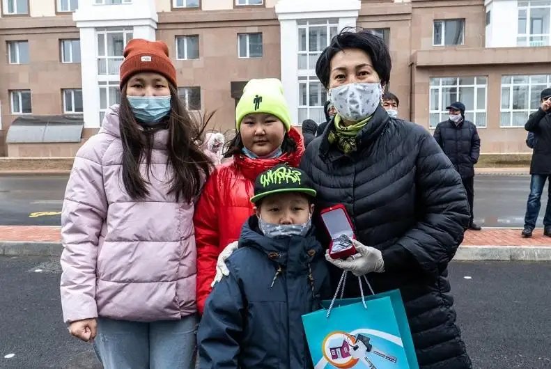 Социальное жилье получили более 900 очередников в Нур-Султане