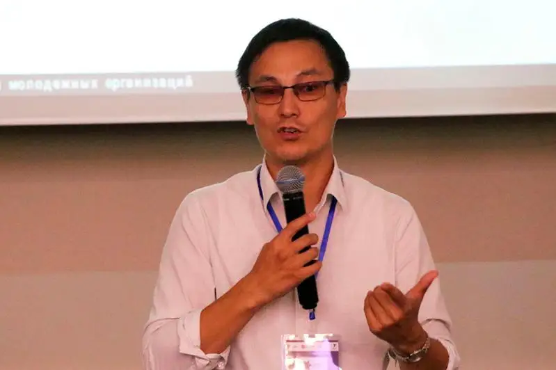 Президент придерживается концепции «Слышащего государства» - Улан Абишев