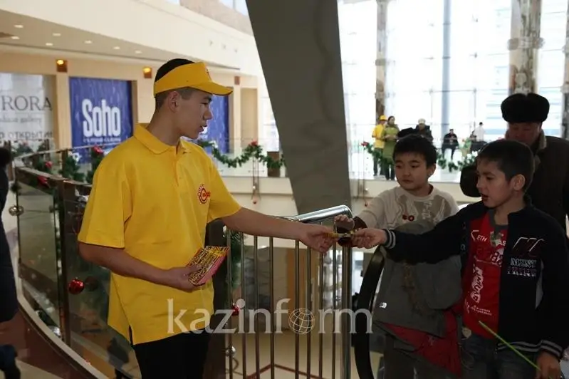 Факты незаконного детского труда выявили в Казахстане