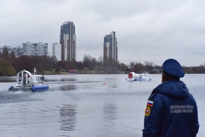 На Москве-реке перевернулась яхта: пострадали 5 человек