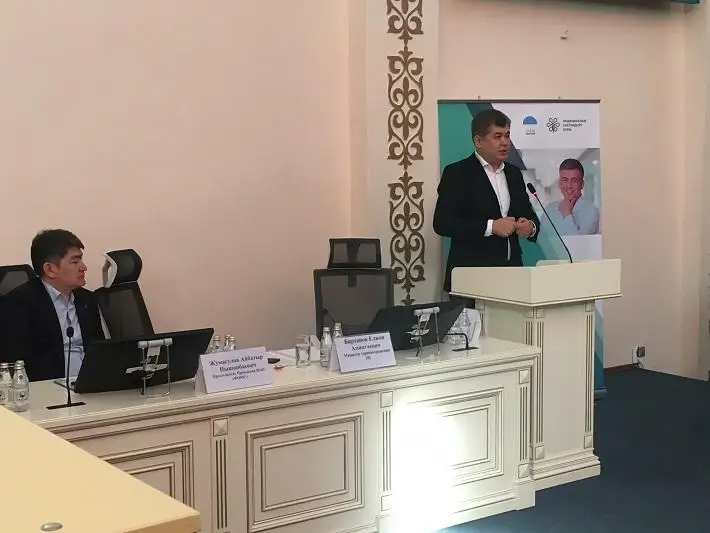 Актуальные вопросы ОСМС обсудил Елжан Биртанов с блогерами и журналистами в Алматы