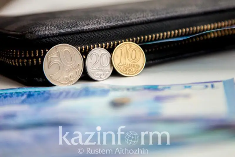 Должников по алиментам трудоустраивают в Актюбинской области