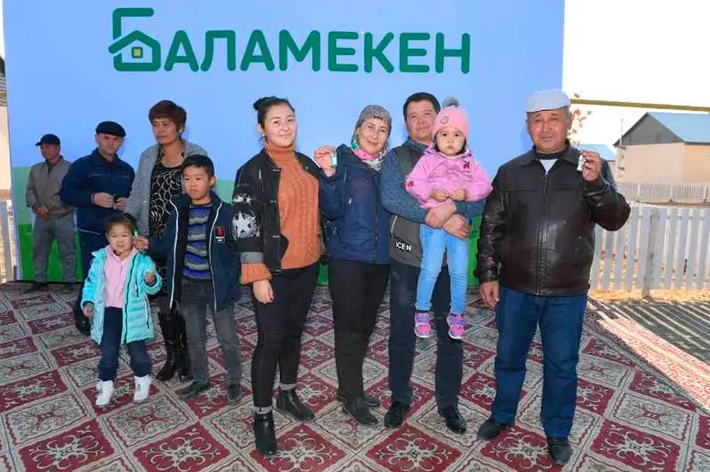 100 семей в Арыси получили новое жилье