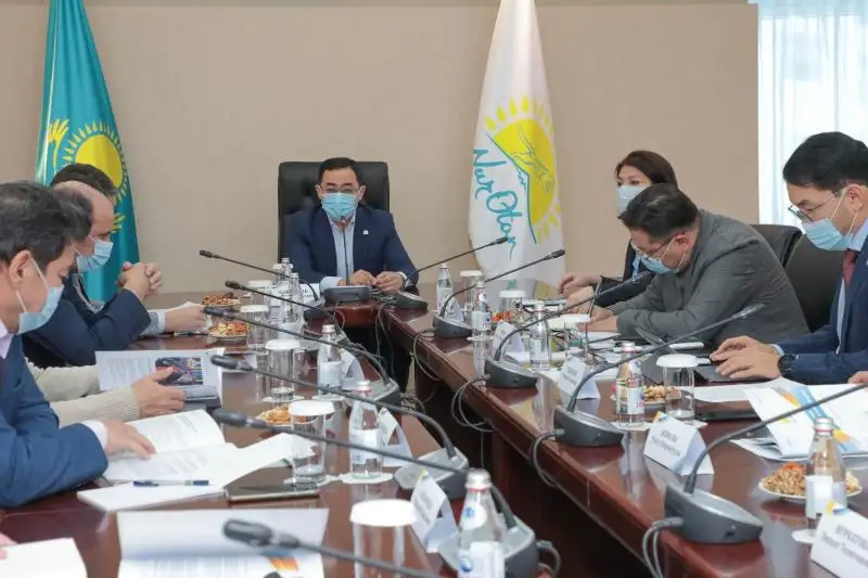 Предвыборную программу Nur Otan оценили политологи и эксперты