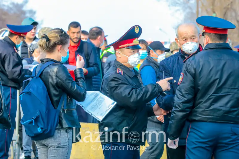 Более 40 фактов несоблюдения временных ограничений в период ЧП выявили в ВКО