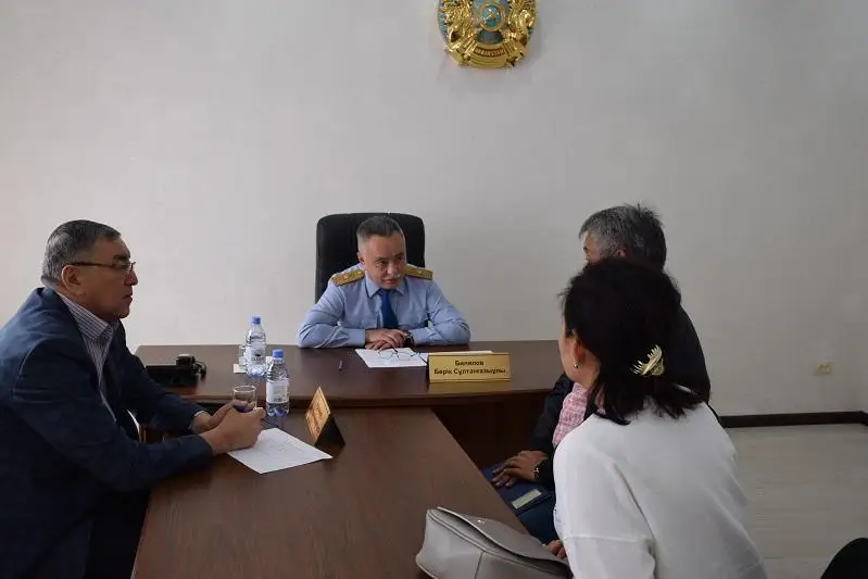 27 личных приемов граждан провел главный полицейский Акмолинской области