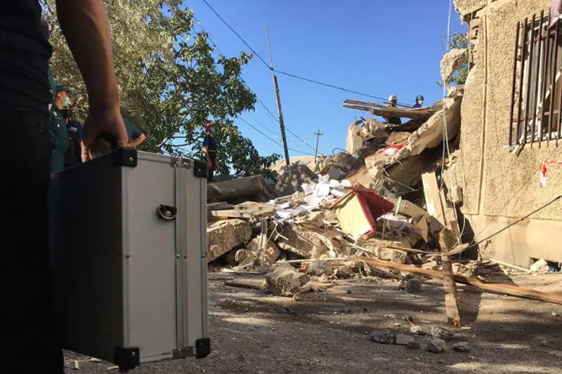 В результате взрыва газа частично разрушено жилое здание в Ереване