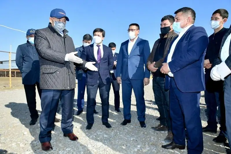 Аким Туркестанской области встретился с молодыми предпринимателями