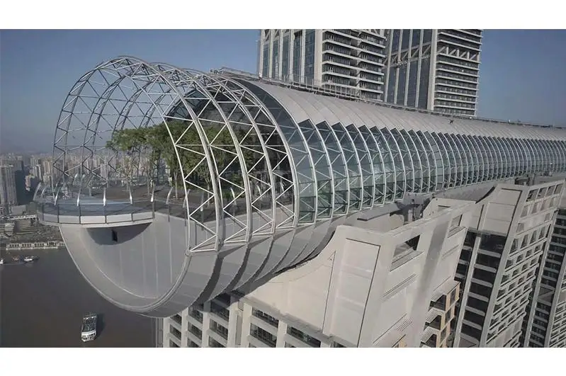 «Горизонтальный небоскреб» появился в Китае