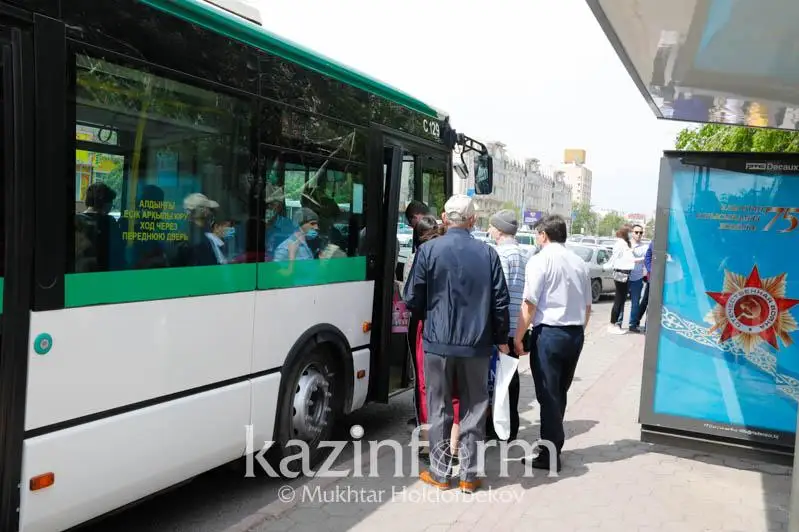 Более 200 человек контролируют заполняемость и интервал передвижения автобусов в столице